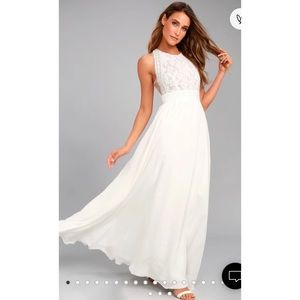 NWT Lulus Forever and Always White Lace Maxi
Dress. Size Small